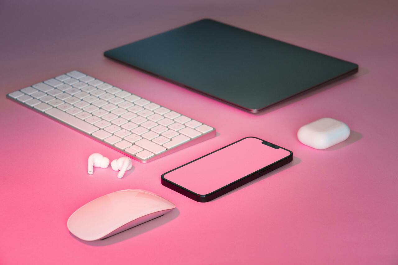 Read more about the article Essential Computer Gadgets for Tech-Savvy Professionals